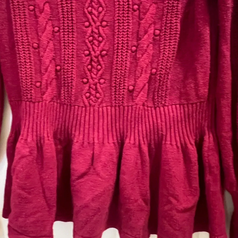 Rachel Parcell dark pink holiday cable knit sweater. Size large.